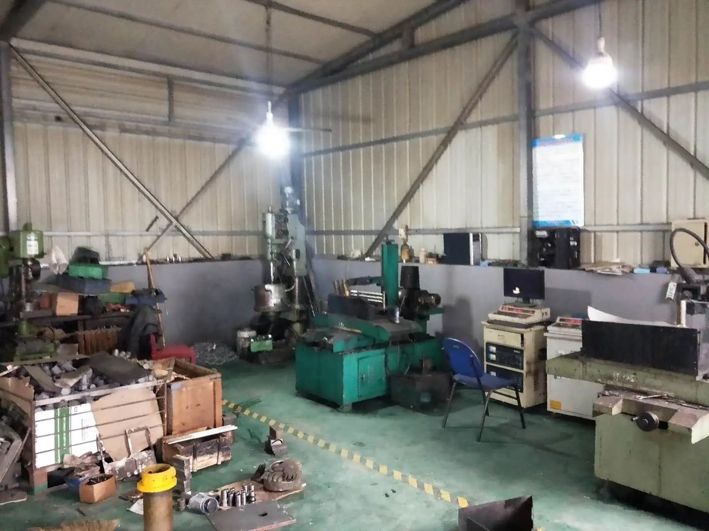 小型炒板栗機(jī)車(chē)間展示九